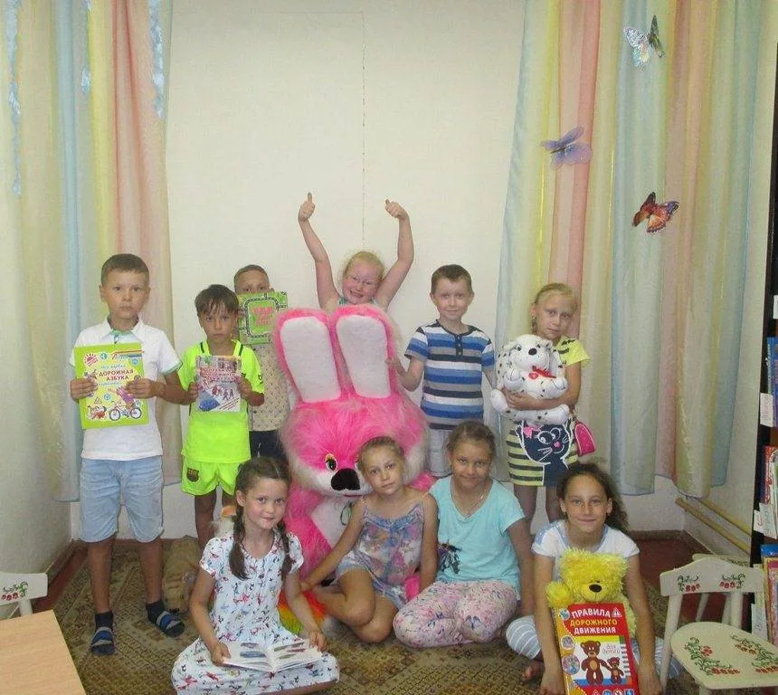=ФОТОЗОНА В БИБЛИОТЕКЕ=